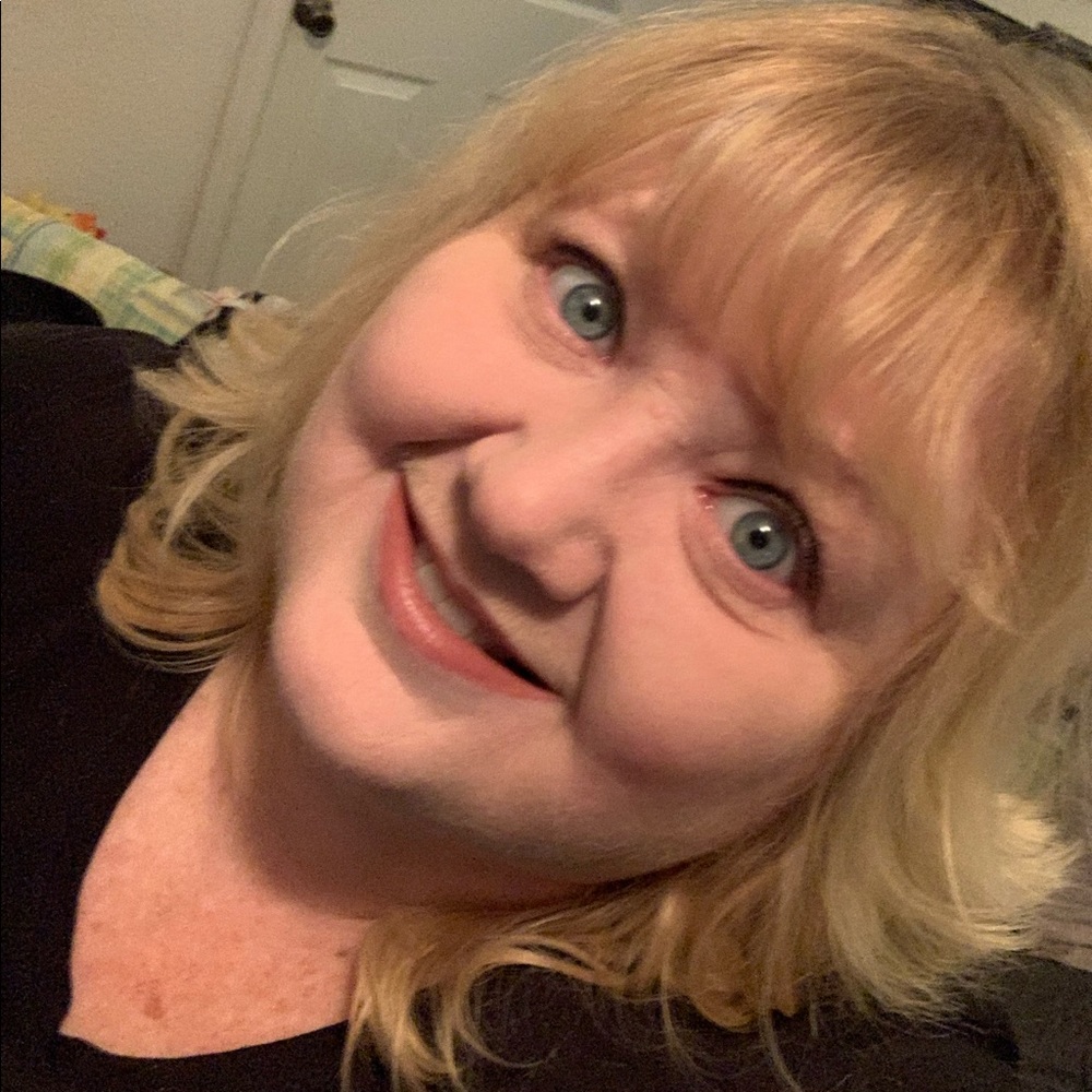 Meet your Posher, Pamela